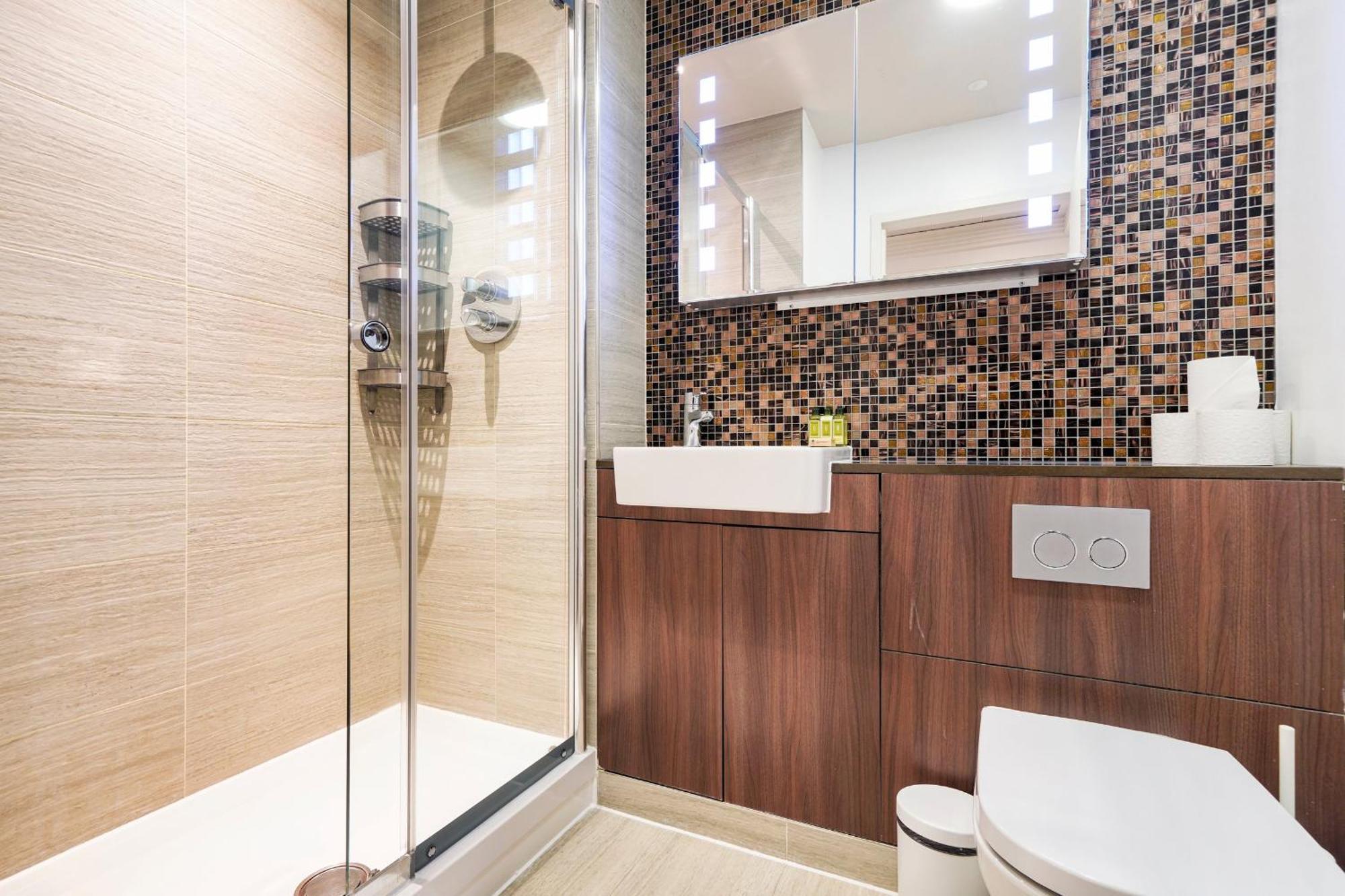 Monument Serviced Apartments By Lovelystay Londen Buitenkant foto